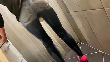 Desperate pee in my jeans next he pee on my ass and i give him blowjob too