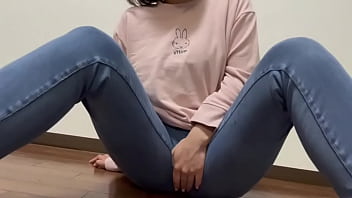 普段は大人しい普通の女子◯生してるけど、家ではおなにーばっかしてる黒髪の女子◯生のオナニー。