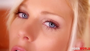 Sudsy solo lovin' pink probing time in the tub