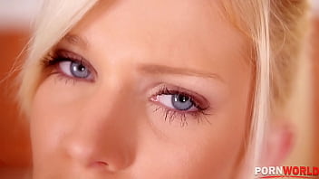 Sudsy solo lovin' pink probing time in the tub