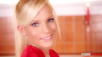 Sudsy solo lovin' pink probing time in the tub