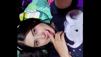 Actriz porno yuliethgomez se masturba sus ricas tetas