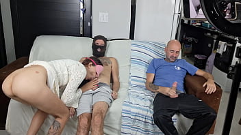 Esposa fode com outro e corno assiste se masturba