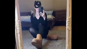 How much would you like to test of my sweaty nylons •full video only on #blacknylon #boots #feet #n