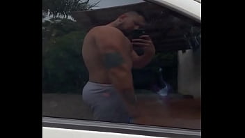 O vidro do carro me ilude d