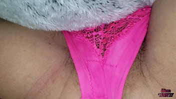 Se la toco toda a mi hermanastra