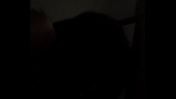 Morena pagando boquete