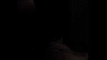 Morena pagando boquete