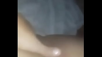 Mulher com tesão com brinquedo