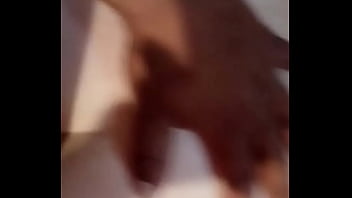 Güera Cogida En 4 Gimiendo thumbnail