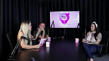 Gosta de fazer um boquete babado teve o gang bang reverso já realizou quase todos os fetiches e adora inversão lexi mallet sheer red