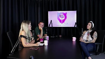 Gosta de fazer um boquete babado teve o gang bang reverso já realizou quase todos os fetiches e adora inversão lexi mallet sheer red