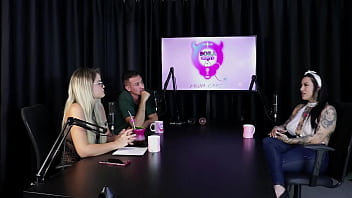 Gosta de fazer um boquete babado teve o gang bang reverso já realizou quase todos os fetiches e adora inversão lexi mallet sheer red