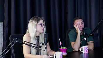 Gosta de fazer um boquete babado teve o gang bang reverso já realizou quase todos os fetiches e adora inversão lexi mallet sheer red