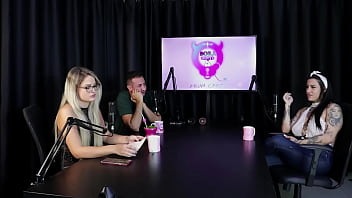 Gosta de fazer um boquete babado teve o gang bang reverso já realizou quase todos os fetiches e adora inversão lexi mallet sheer red Gosta de fazer um boquete babado teve o gang bang reverso já realizou quase todos os fetiches e adora inversão lexi mallet sheer red