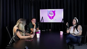 Gosta de fazer um boquete babado teve o gang bang reverso já realizou quase todos os fetiches e adora inversão lexi mallet sheer red