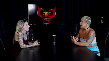 Sempre foi muito exibida não problematiza a criação de conteúdo pornô e deu um conselho para as mulheres just joana watch sheer red