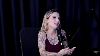 Sempre foi muito exibida não problematiza a criação de conteúdo pornô e deu um conselho para as mulheres just joana watch sheer red