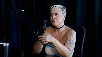 Sempre foi muito exibida não problematiza a criação de conteúdo pornô e deu um conselho para as mulheres just joana watch sheer red