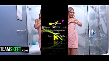 Dripping wet fingering her self in the shower