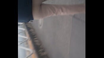 Está zorrita pide a gritos verga