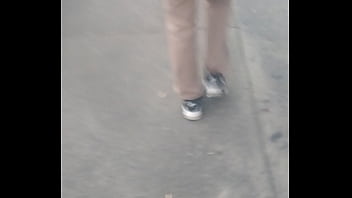 Está zorrita pide a gritos verga