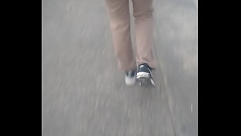 Está zorrita pide a gritos verga