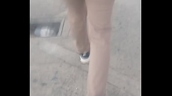 Está zorrita pide a gritos verga