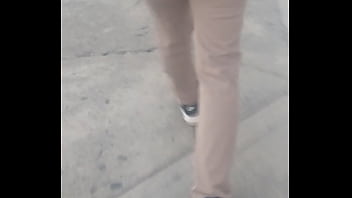 Está zorrita pide a gritos verga