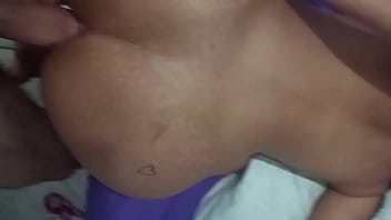 Milf dona de casa da bunda tem sua bunda aberta