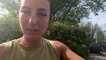 Léa pam se fait plaisir 3 fois dans la cabine de ce poids lourd 3 orgasmes 3