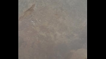 Chica buen culo apretado en jeans azul