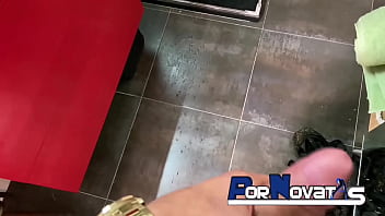 Pornovatas follando en el baño del hotel en barcelona