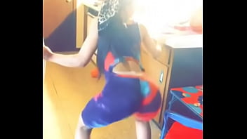 Honeymoe sexy ass twerk