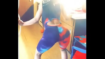 Honeymoe sexy ass twerk