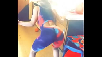 Honeymoe sexy ass twerk
