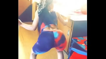 Honeymoe sexy ass twerk