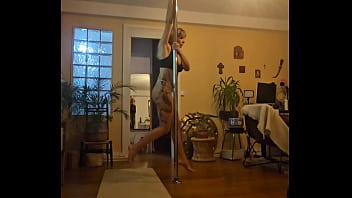 Le lundi soir c'est pôle dance devant l'amour est dans le pré meilleur combo