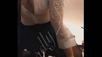 Une vidéo où je me caresse pendant 6min est disponible ci dessous pour