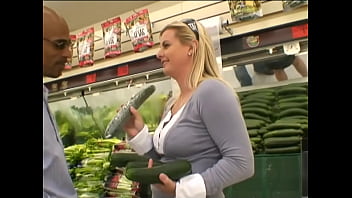 A wild kala prettyman for a solid big black cock