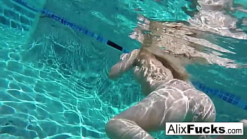 Hot babes have some fun