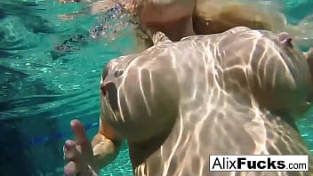 Hot babes have some fun