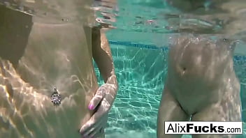 Hot babes have some fun