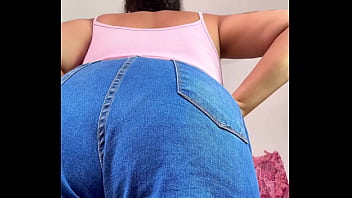 Bbw farting casually during the day