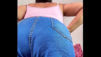 Bbw farting casually during the day