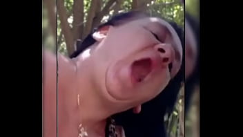 Klaudiaambergirl cumshot in the garden