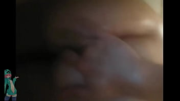 Ex novia se masturba por el culo en la ducha