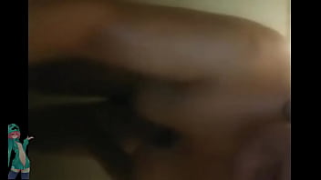 Ex novia se masturba por el culo en la ducha