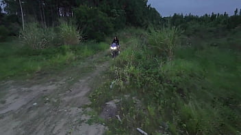 Aquele rolê de moto com a pernocas