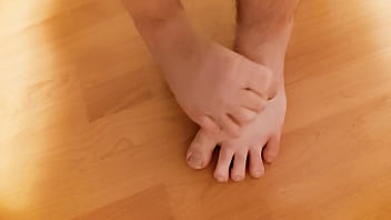 Quick Solo Male Foot Rubbing thumbnail